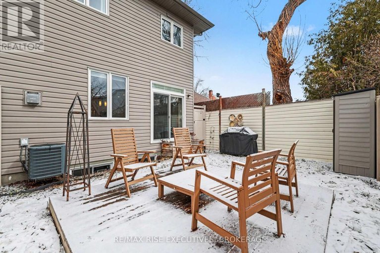 29475656/300c-richelieu-avenue/vanier/ottawa/ontario/K1L6K3_33