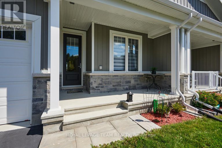 28854769/818-companion-crescent/mahogany-community/ottawa/ontario/K4M0X1_2