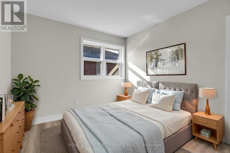 29470897/624-clarke-avenue/castle-heightsrideau-high/ottawa/ontario/K1K0Y7_20