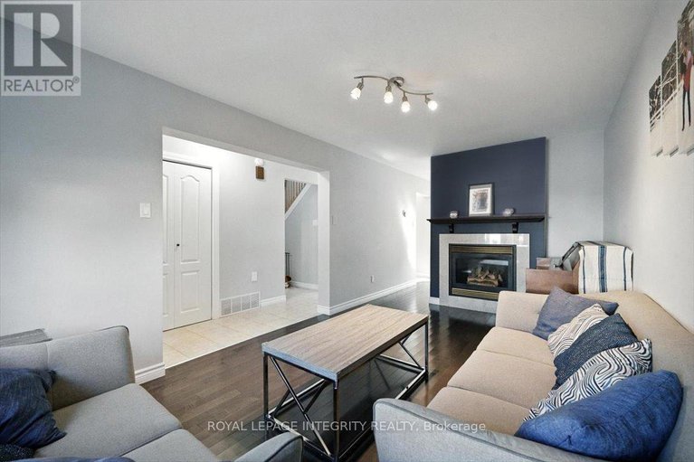28632317/1097-moselle-crescent/convent-glen/ottawa/ontario/K1C2S8_8