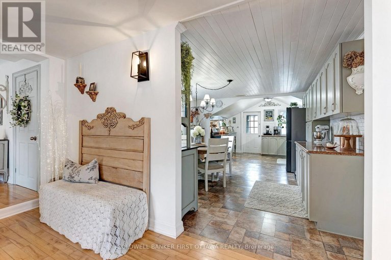 29613138/107-owen-street/lanark-highlands-lanark-village/lanark-highlands/ontario/K0G1K0_10