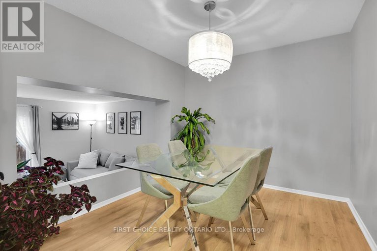 29056396/1771c-lamoureux-drive/queenswood-heights-south/ottawa/ontario/K1E2N5_11