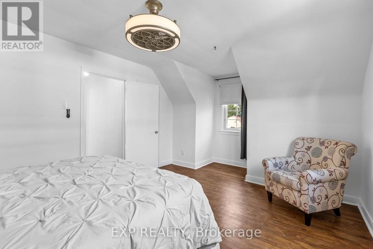 28892855/576-donald-street/overbrookcastle-heights/ottawa/ontario/K1K1L6_14