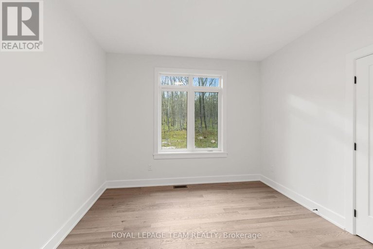 28410358/79-hogan-drive/mcnabbraeside-twps/mcnabbraeside/ontario/K7S0H8_29