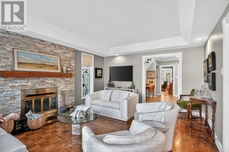 28984788/19-bittern-court/rockcliffe/ottawa/ontario/K1L8K9_21