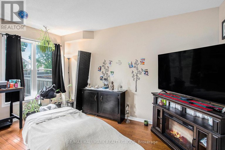 28493809/119-topham-terrace/fallingbrookgardenway-south/ottawa/ontario/K4A5B8_8