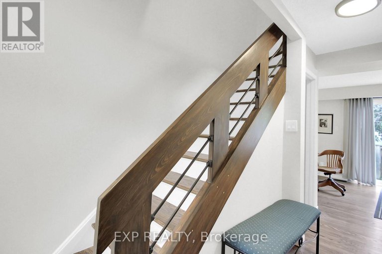 28739048/83-hadley-circle/bells-corners/ottawa/ontario/K2H7Z8_28