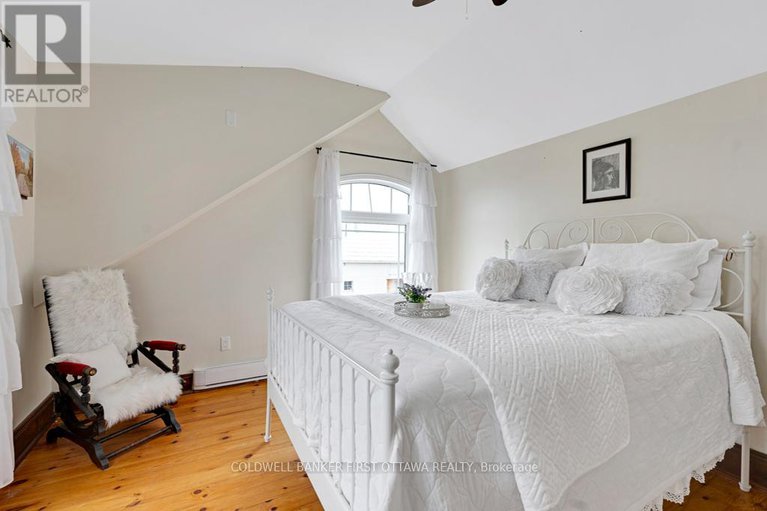 28148483/28-south-street/drummondnorth-elmsley-north-elmsley-twp/drummondnorth-elmsley/ontario/K7H2G1_25