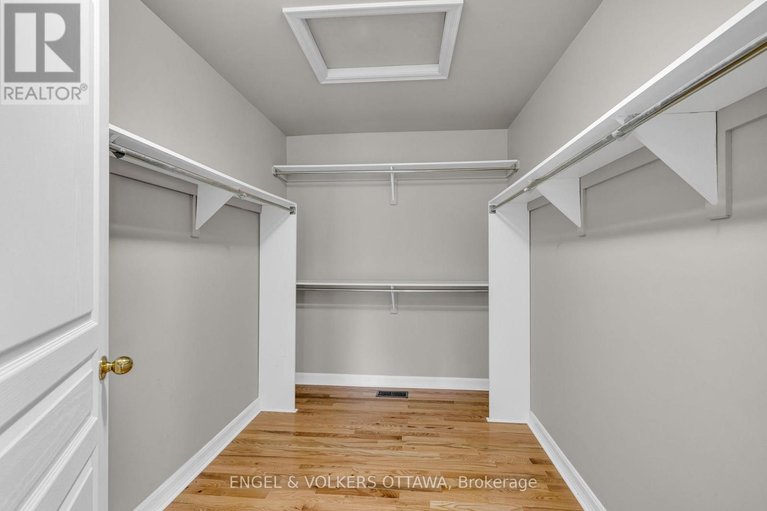 29476157/145-manorhill-private/urbandale-acres/ottawa/ontario/K1H2J3_14