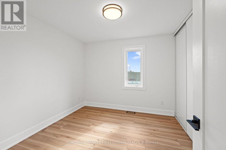 29001392/c-238-lebreton-street-n/west-centre-town/ottawa/ontario/K1R7J3_35