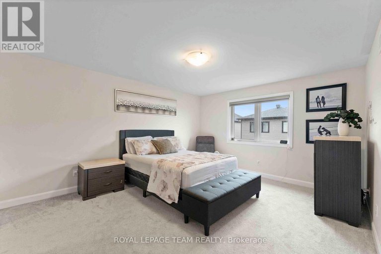 28414492/325-cosanti-drive/remainder-of-stittsville-area/ottawa/ontario/K2S2W6_20