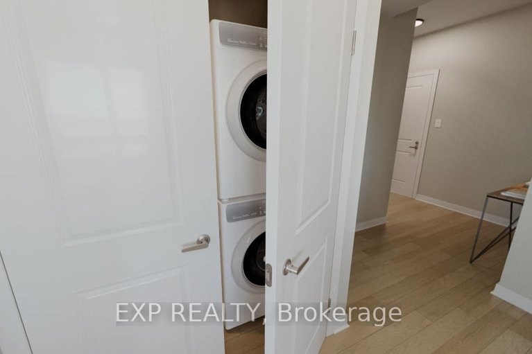 29669747/500-silhouette-private/cedargrovefraserdale/ottawa/ontario/K2J4S3_7