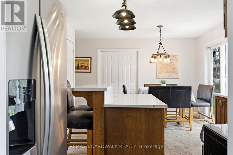 29674449/1671-oneill-road/north-grenville-twp-kemptville-south/north-grenville/ontario/K0G1S0_17