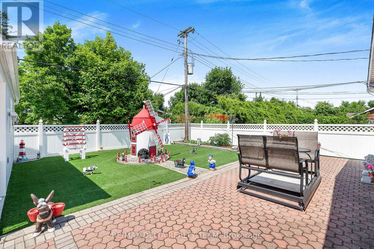 28631886/2435-heaton-avenue/hawthorne-meadows/ottawa/ontario/K1G1J1_27