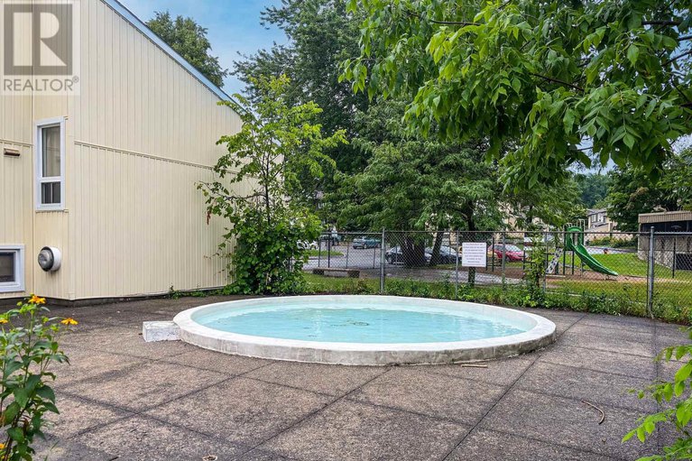 28570887/521-1599-lassiter-terrace/beaconwood/ottawa/ontario/K1J8R6_24