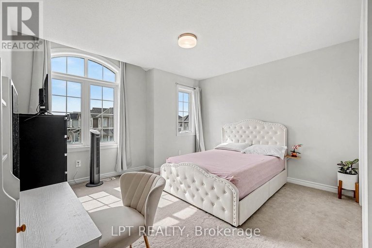 29600476/730-perseus-avenue/half-moon-bay/ottawa/ontario/K2J6V8_23