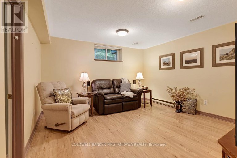 28814220/1556-drummond-conc-10a/drummond-n-elmsley-drummond-twp/drummondnorth-elmsley/ontario/K0G1K0_21
