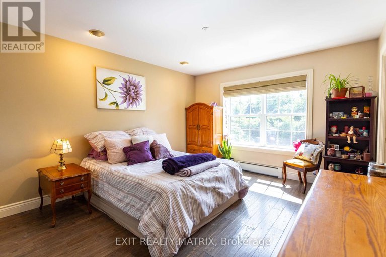 28736196/20306-lochiel-street-w/alexandria/north-glengarry/ontario/K0C1A0_23