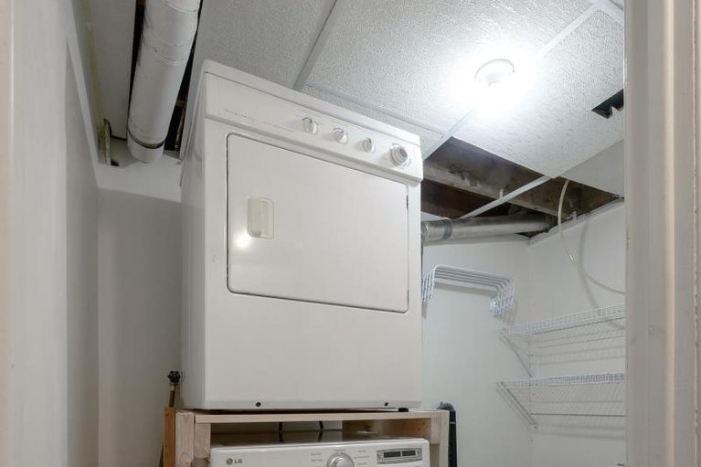 28925521/355-kintyre-private/carleton-square/ottawa/ontario/K2C3M6_33