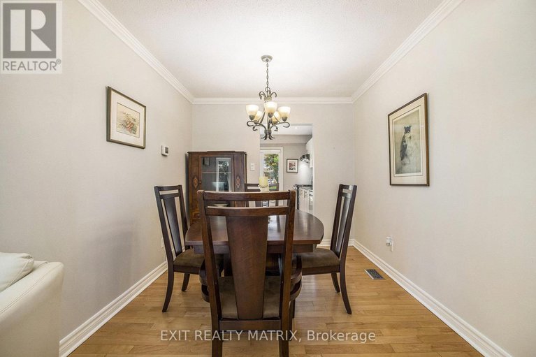 28740334/30-glen-park-drive/blackburn-hamlet-south/ottawa/ontario/K1B3Z2_16
