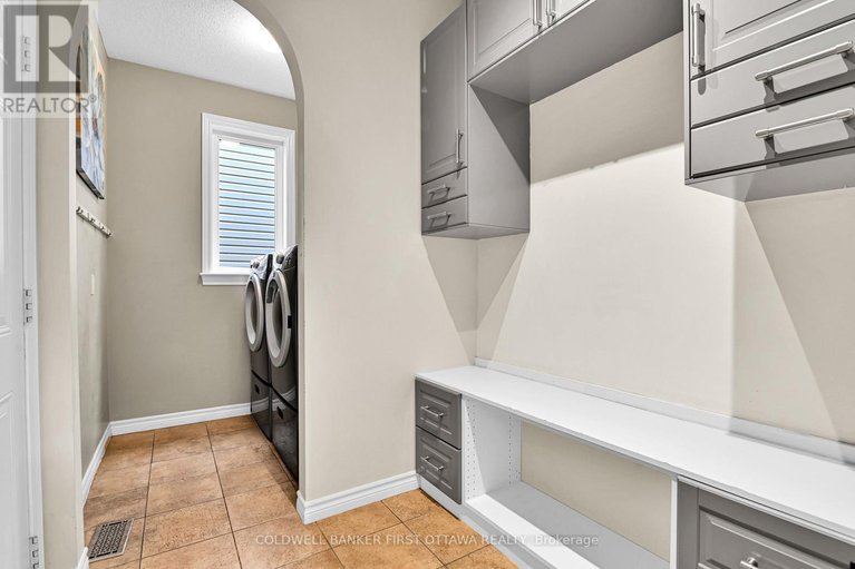 28913502/1878-montmere-avenue/notting-hillsummerside/ottawa/ontario/K4A0L7_7