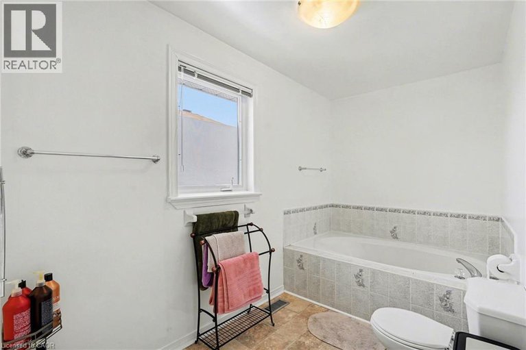 29442600/106-knudson-drive/kanata/ontario/K2K2L5_45