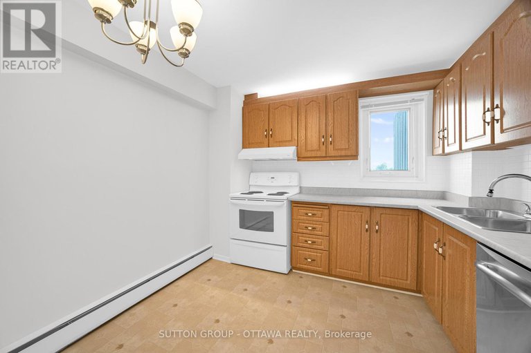 28727418/711-1171-ambleside-drive/woodroffe/ottawa/ontario/K2B8E1_20