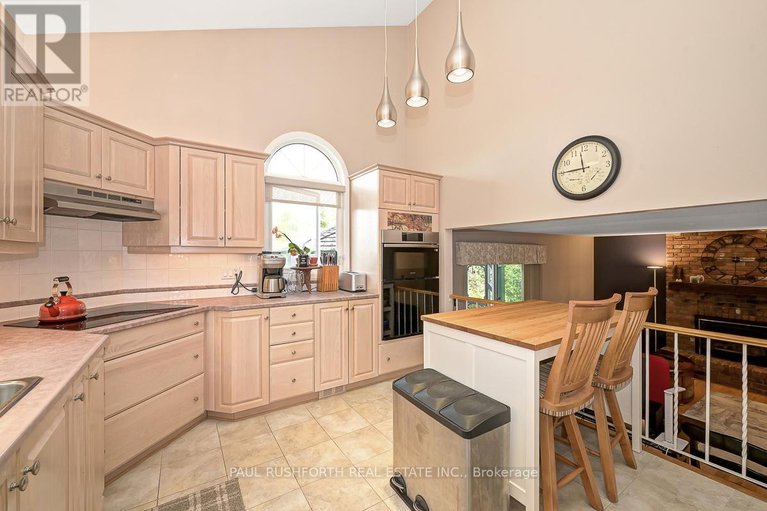 28886190/6351-viseneau-drive/chateauneuf/ottawa/ontario/K1C2G8_11