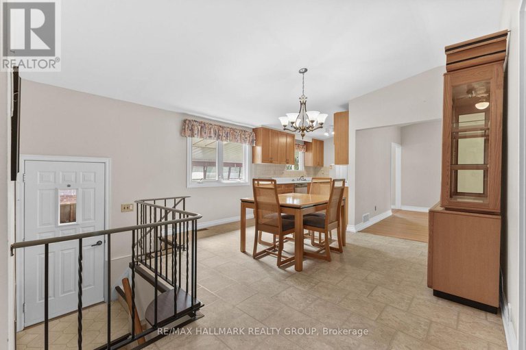 28611186/2234-bingham-street/elmvale-acresurbandale/ottawa/ontario/K1G2V7_11
