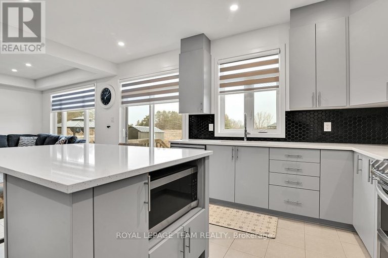 29469522/912-duxbury-lane/riverside-southgloucester-glen/ottawa/ontario/K4M0M2_12