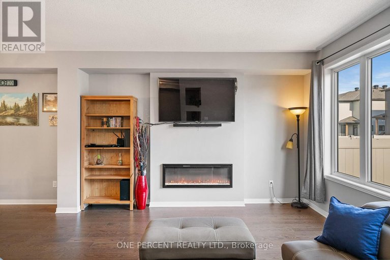 29592199/910-paseana-place/emerald-meadowstrailwest/ottawa/ontario/K2V0P4_15