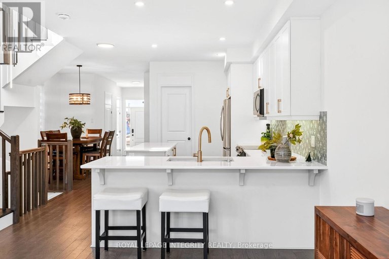 29586410/112-jardiniere-street/remainder-of-stittsville-area/ottawa/ontario/K2S2K2_10