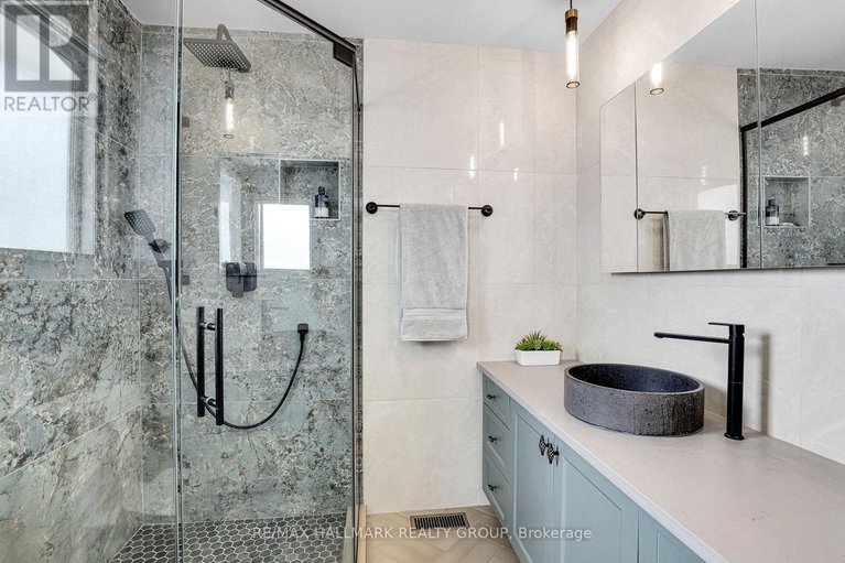 29147953/1712-playfair-drive/playfair-park/ottawa/ontario/K1H5S6_25