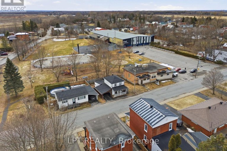 29572535/46-mill-street/vankleek-hill/champlain/ontario/K0B1R0_31