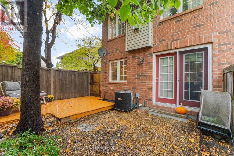 29051360/440-edgeworth-avenue/woodroffe/ottawa/ontario/K2B5L1_33