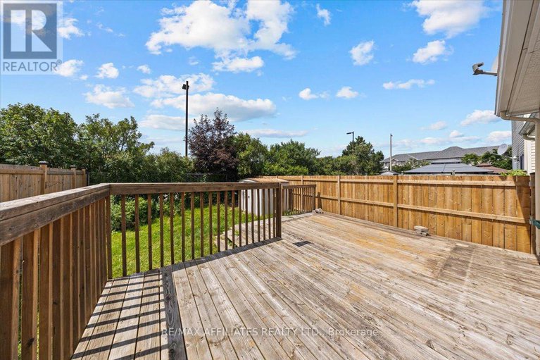28647317/1510-duplante-avenue/fallingbrookpineridge/ottawa/ontario/K4A3Y8_35