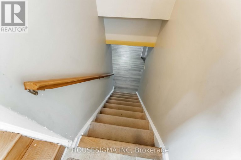 29433007/1047-richard-avenue/billings-bridge/ottawa/ontario/K1H8C3_29