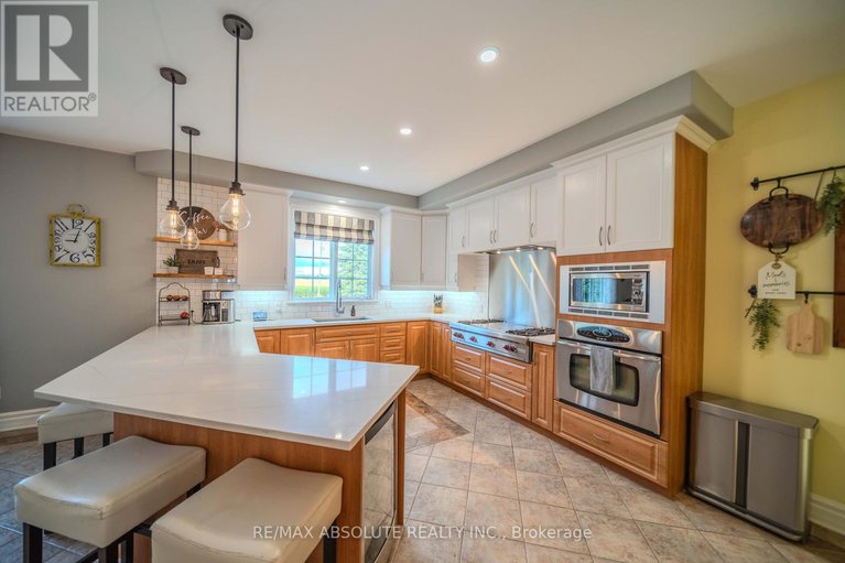 28781773/735-st-thomas-road/russell-twp/russell/ontario/K0A1W0_11