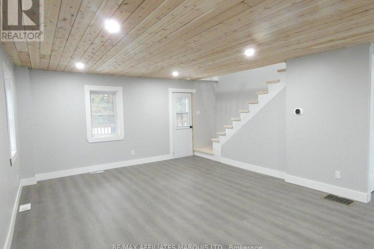 29461420/18400-kenyon-conc-rd-5-road/north-glengarry-kenyon-twp/north-glengarry/ontario/K0C1T0_13