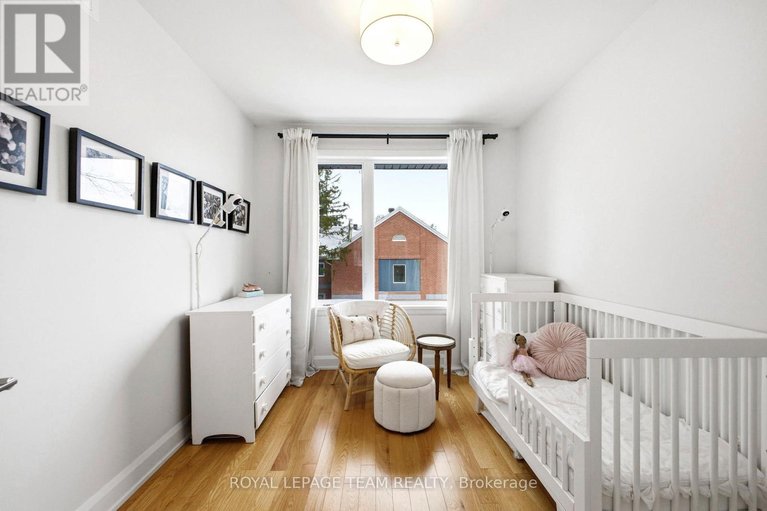 29580105/526-edison-avenue/mckellarhighland/ottawa/ontario/K2A3Y5_27