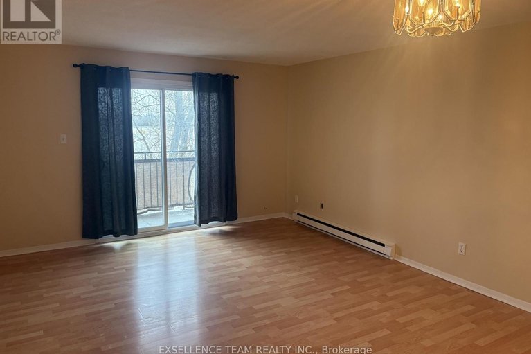 29464236/220-kenyon-street/alexandria/north-glengarry/ontario/K0C1A0_16