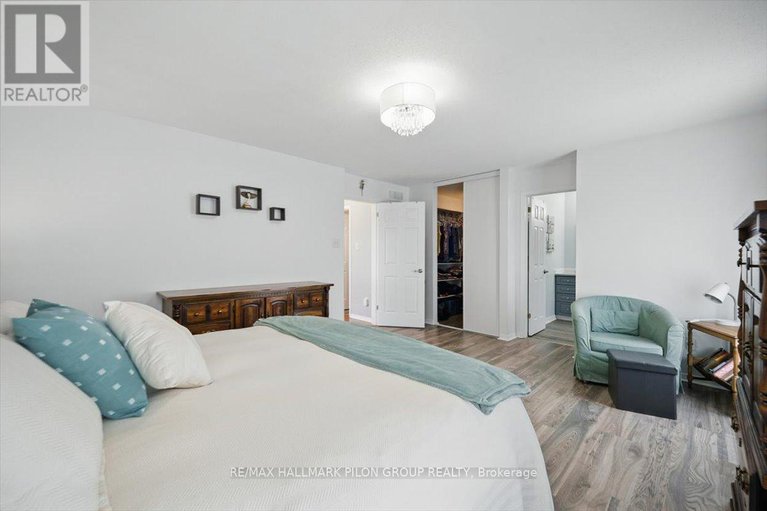 28409523/2112-esprit-drive/avalon-east/ottawa/ontario/K4A4G3_18