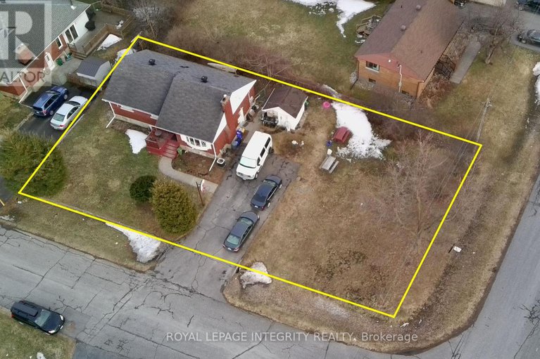 29092901/176-oakridge-boulevard/meadowlandscrestview/ottawa/ontario/K2G2V2_1