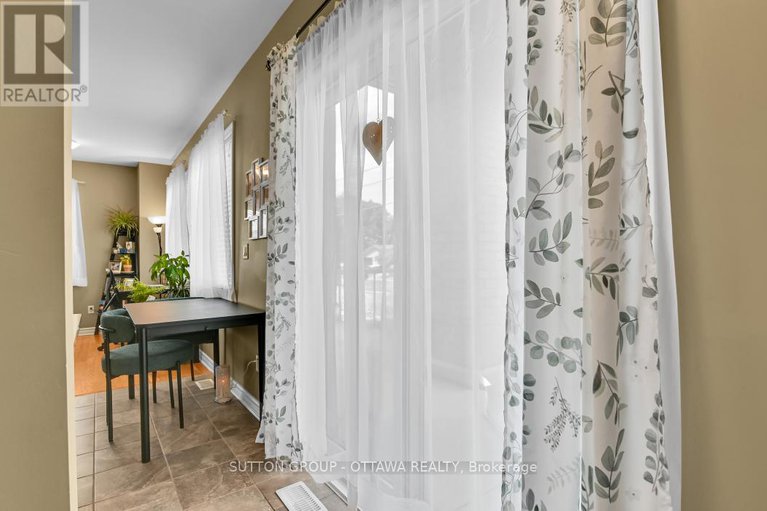 28647620/4-1210-mcwatters-road/queensway-terrace-southridgeview/ottawa/ontario/K2C3Y2_4