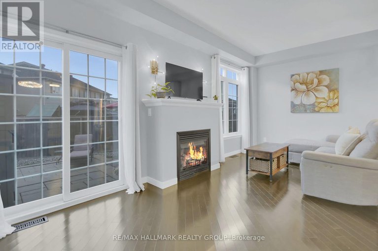 28591389/585-barrick-hill-road/emerald-meadowstrailwest/ottawa/ontario/K2M0B4_10