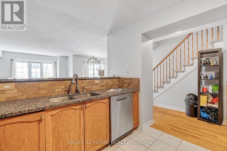 28641678/134-fordham-private/central-park/ottawa/ontario/K2C4G5_13