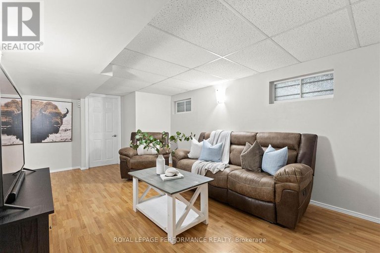 28772840/705-pleasant-park-road/elmvale-acres/ottawa/ontario/K1G1Y3_21