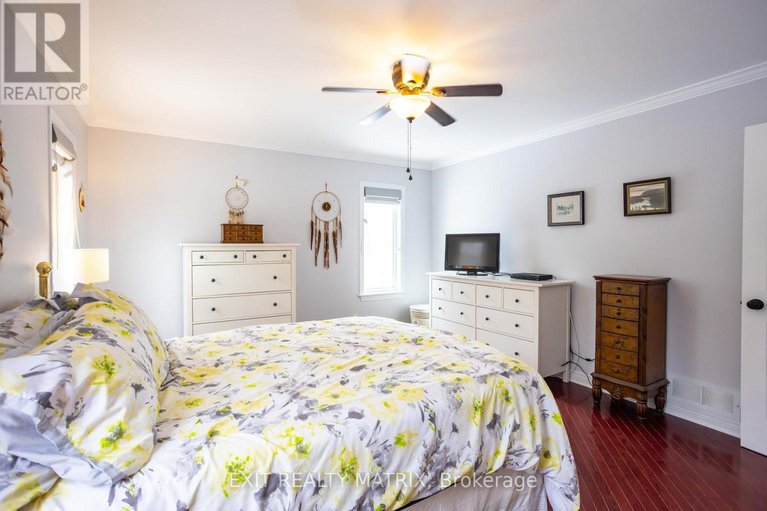 29607384/2468-gagne-road/clarencerockland-twp/clarence-rockland/ontario/K0A2A0_20