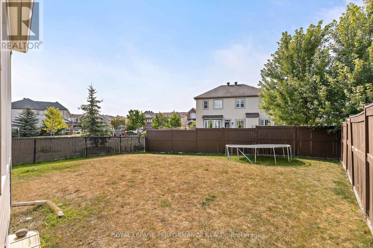 28705636/3532-river-run-avenue/half-moon-bay/ottawa/ontario/K2J3V5_28