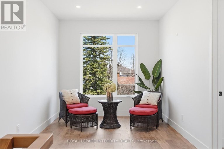 29663854/984-watson-street/fairfield-heights/ottawa/ontario/K2B6C2_21